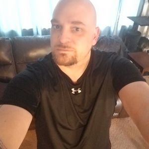 Meet your Posher, Dennis